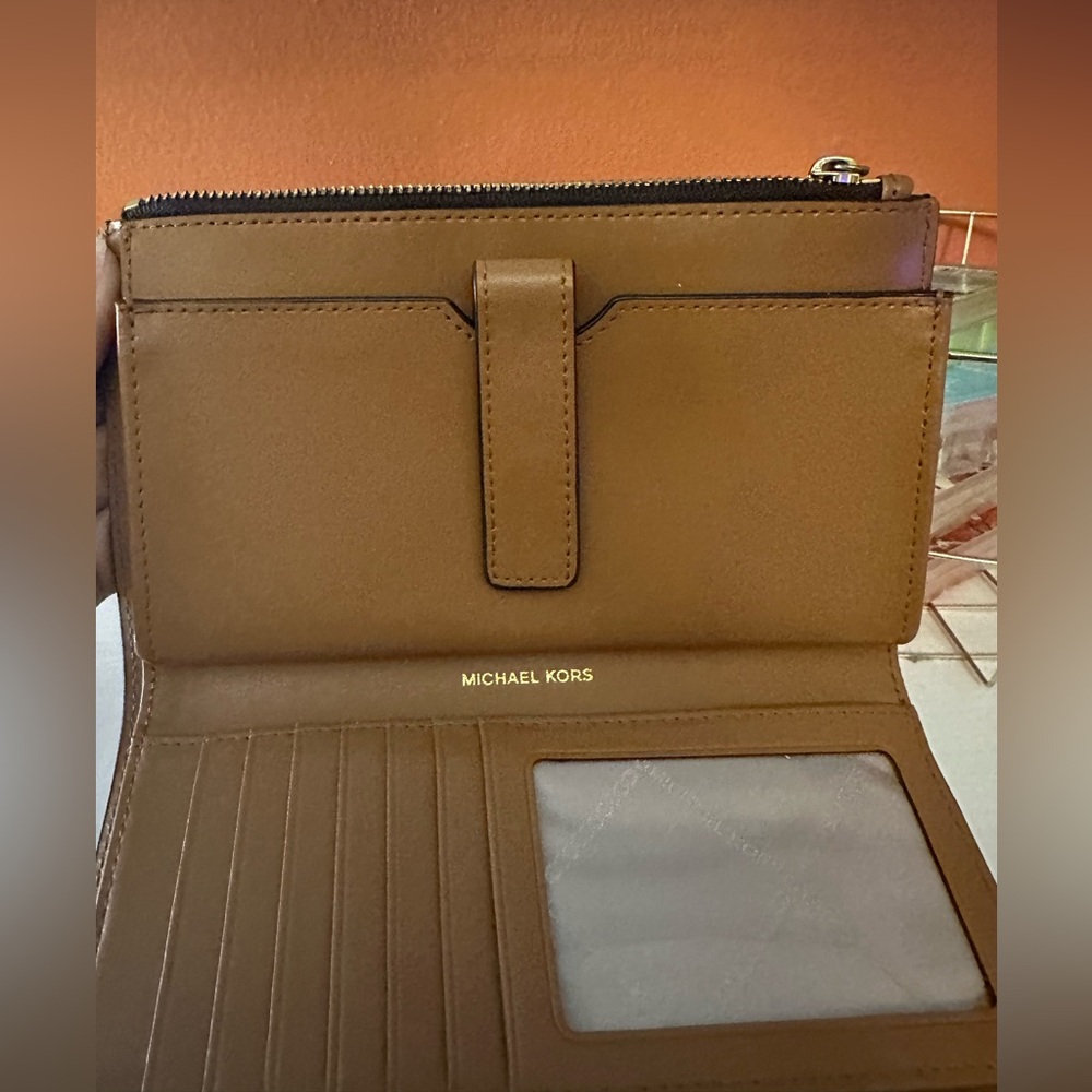 Michael Kors Brown MK Logo Zip Wallet - Picture 12 of 13